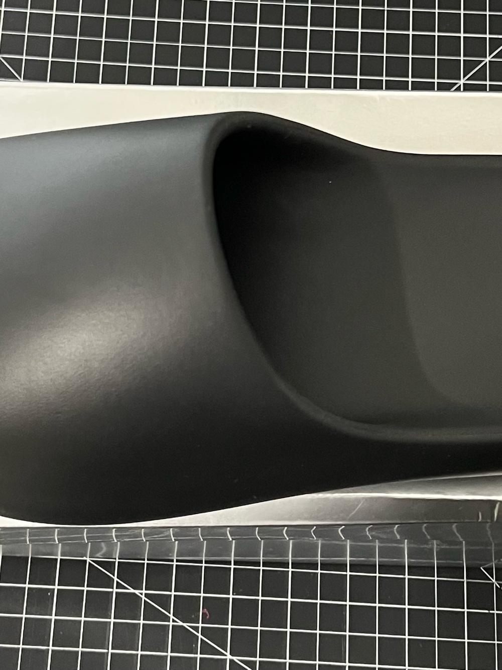 Yeezy Black Foam Slide Sandals - Picture 4 of 5